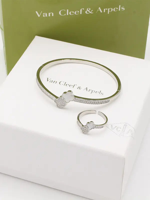 اساور وخاتم فان كليف وايت شيل زركون 793 اسواره van cleef
