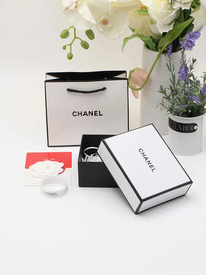 ملحقات اكسسوارت شانيل الجديد هدايا chanel