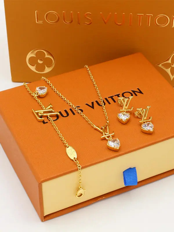 طقم لويس فيتون ماستر لوقو 3 قطع اطقم louis vuitton