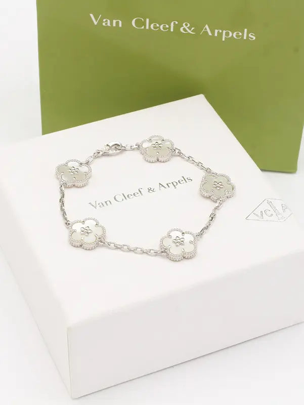 اسواره فان كليف زهرات الامبرا اند اربلز الماستر اسواره van cleef
