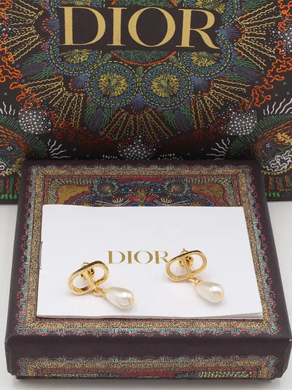 حلق ديور لونق بيرل لوقو حلق dior