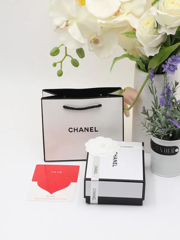 ملحقات اكسسوارت شانيل الجديد هدايا chanel