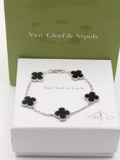 اساور فان كليف الماستر الجديده