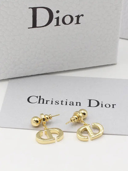 حلق ديور لوقو ميتال حلق dior ذهبي