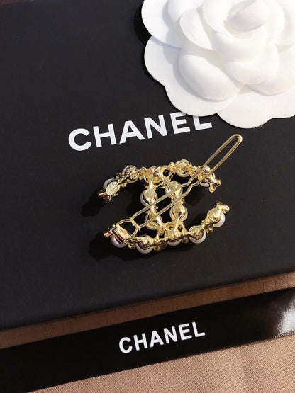 بكلة شعر شانيل لوقو اكسسوارات شعر chanel