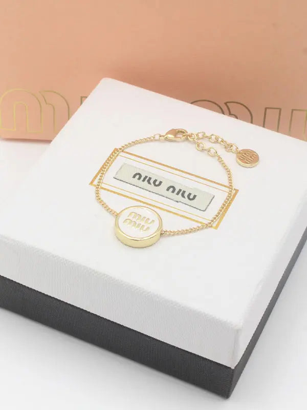 اسواره ميو ميو 881 اسواره miumiu