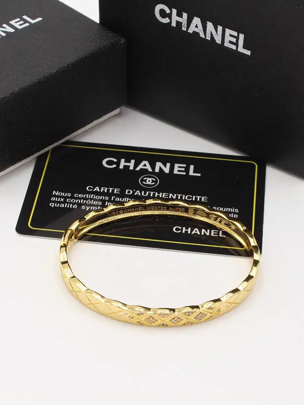 اساور شانيل الجديد ماستر 934 اسواره chanel ذهبي