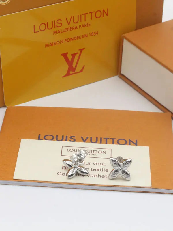 حلق لويس فيتون سمول لوقو 702 حلق louis vuitton