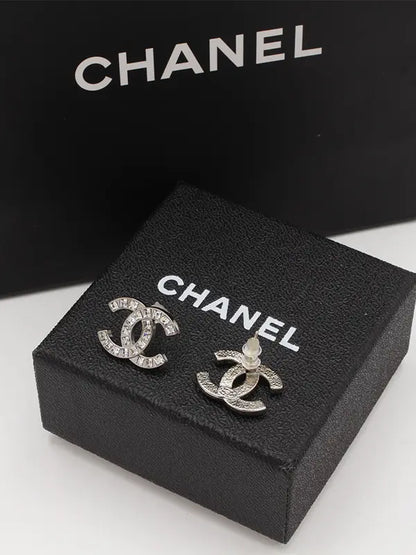 حلق شانيل 557 حلق chanel