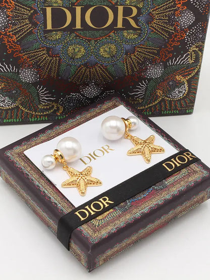 حلق ديور نجمة البحر لوقو حلق dior