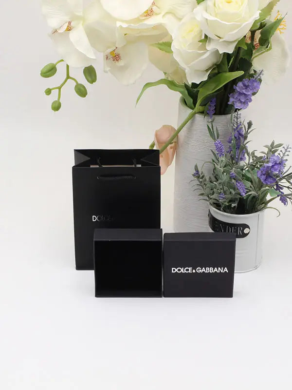 ملحقات دولتشي اند قبانا للاطقم هدايا Dolce&amp;Gabbana