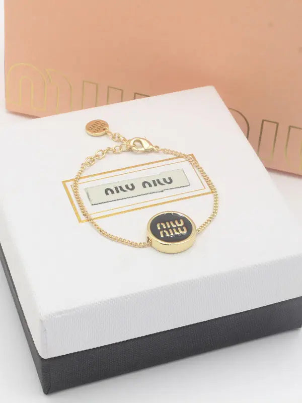 اسواره ميو ميو 881 اسواره miumiu