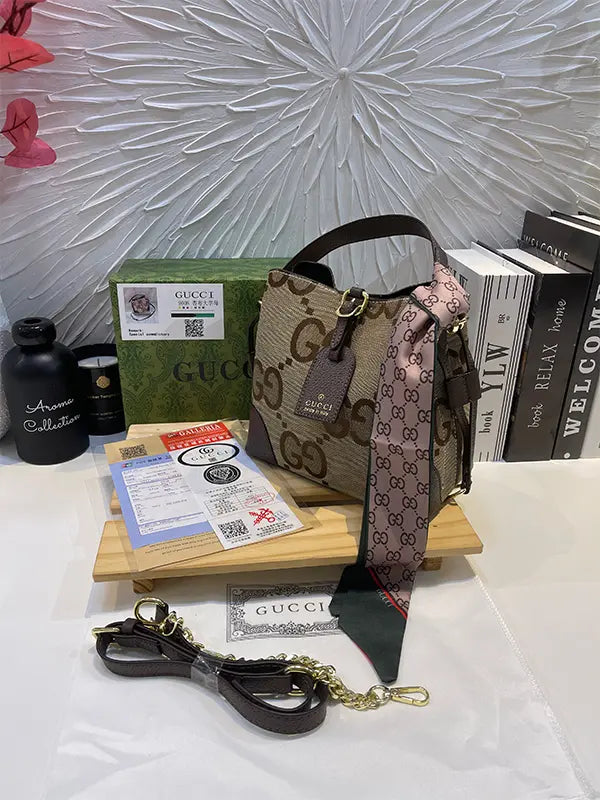 شنطة قوتشي ماستر وسط بني شنط وحقائب gucci bags