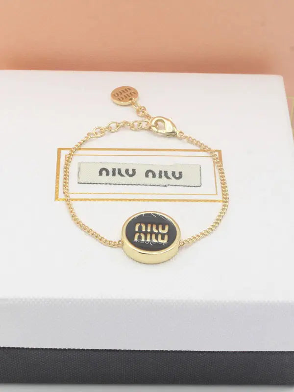 اسواره ميو ميو 881 اسواره miumiu اسود ذهبي