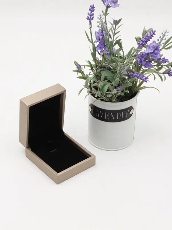 علبة طقم بني فاخرة هدايا متوفر 2 لون