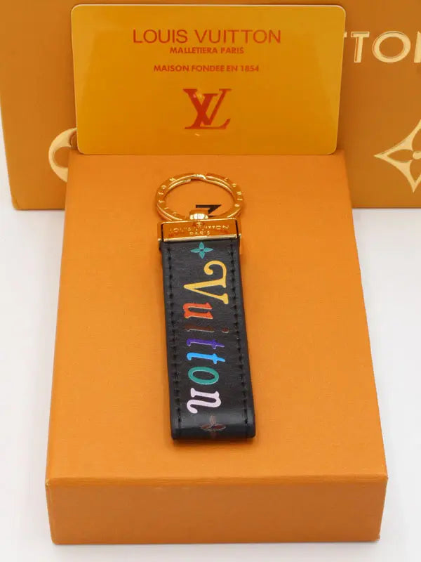 ميدالية لويس فيتون 242 ميدالية louis vuitton