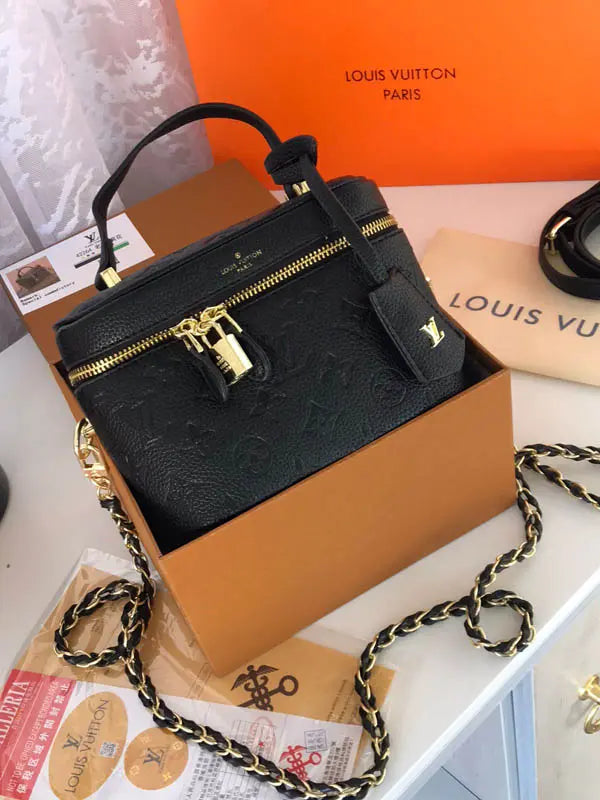 شنطة لويس فيتون وسط ماستر اسود شنط وحقائب louis vuitton bags