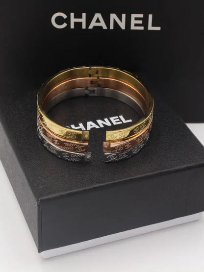اساور شانيل ثلاثيه ميني لوقو اسواره chanel