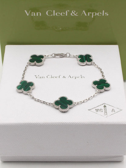 اساور فان كليف الماستر الجديده