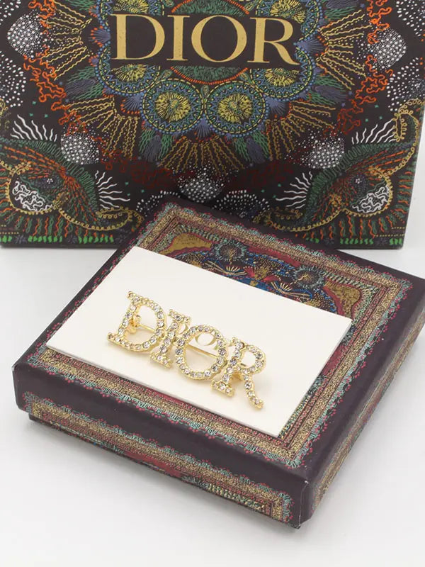 بروش ديور كريستال 246 بروش dior