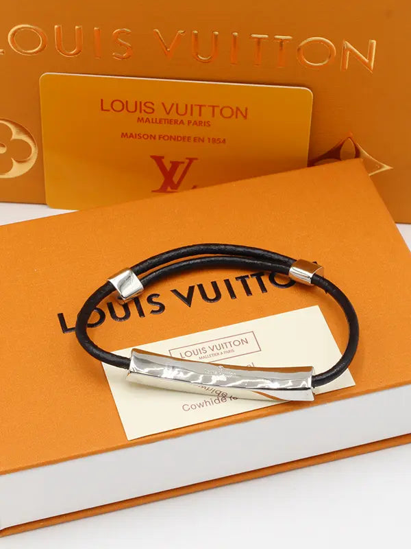 اساور لويس فيتون رجالي بلاك ليذر هاي فيرجن اسواره louis vuitton