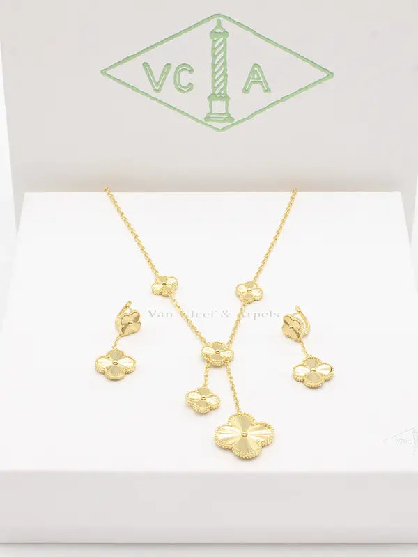 طقم فان كليف بندنتس فلاور ماستر اطقم van cleef ذهبي