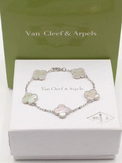 اساور فان كليف الماستر الجديده