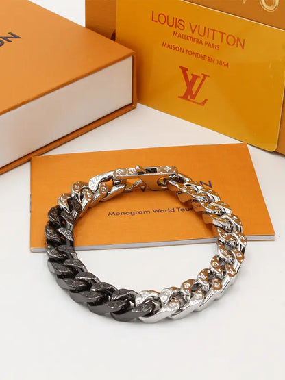 اساور لويس فيتون رجالي هاي سلفر اند بلاك مقاس 21 اسواره louis vuitton فضي
