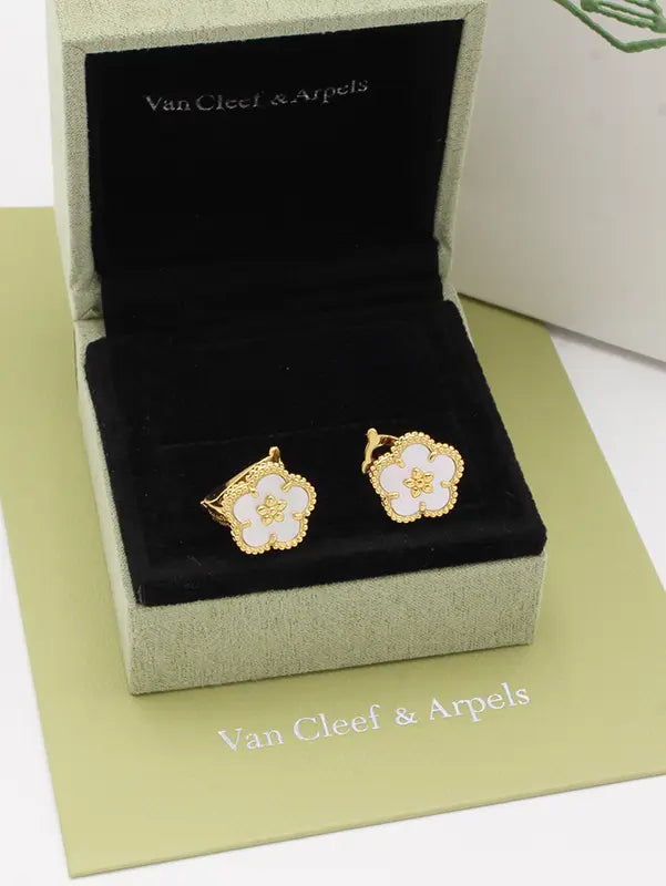 حلق فان كليف زهرات الامبرا اند اربلز الماستر حلق van cleef