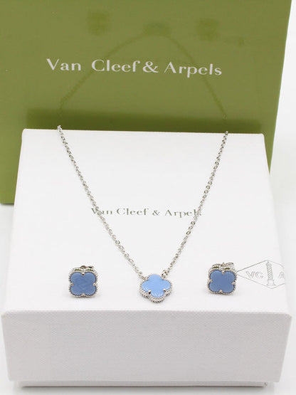 طقم فان كليف ناعم 2 قطع اطقم van cleef موف فضي
