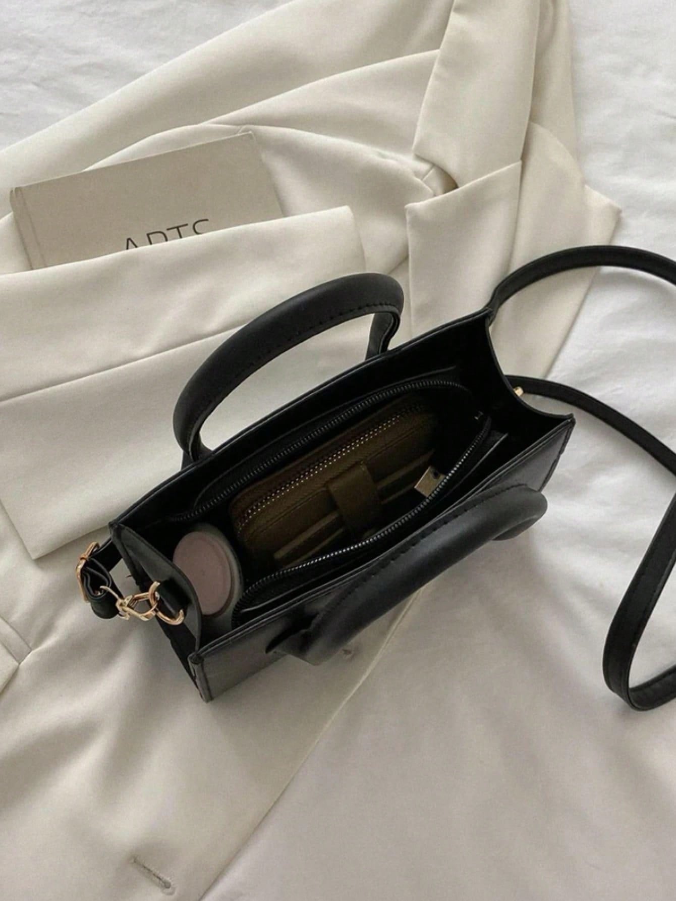حقيبة مربعة صغيرة سوداء اللون شنط وحقائب jewel  
