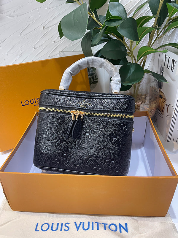 شنطة لويس فيتون وسط ماستر اسود شنط وحقائب louis vuitton bags