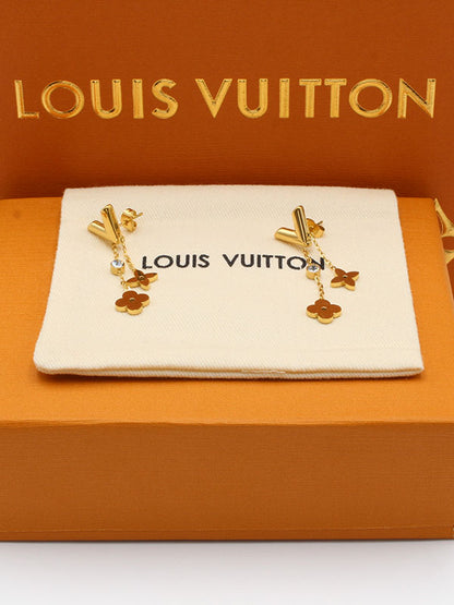 حلق لويس فيتون طويل V حلق louis vuitton ذهبي 