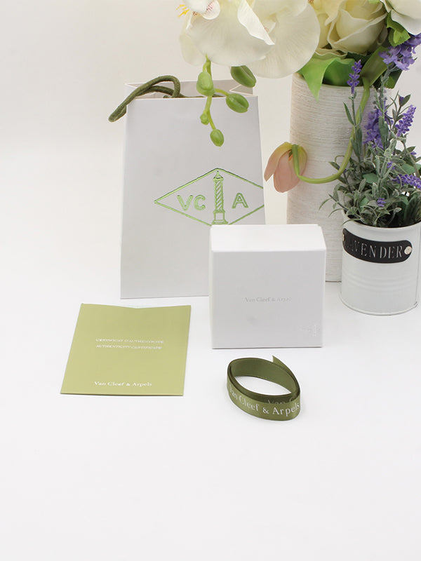 ملحقات فان كليف الاصلية للاساور مخدة هدايا van cleef