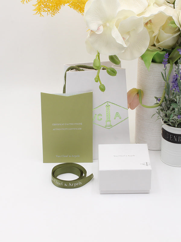 ملحقات فان كليف الاصلية للاساور مخدة هدايا van cleef