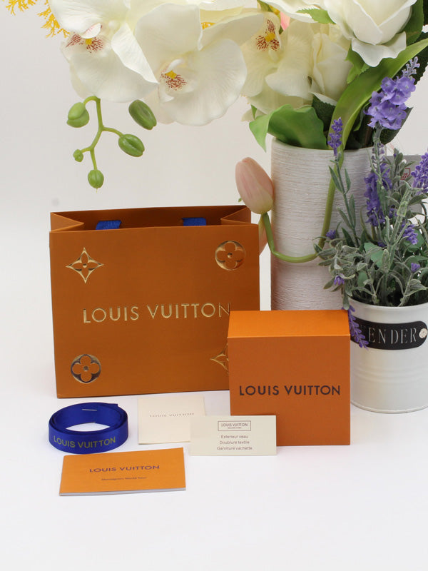 ملحقات لويس فيتون للاطقم سكوير قولد لوقو هدايا louis vuitton