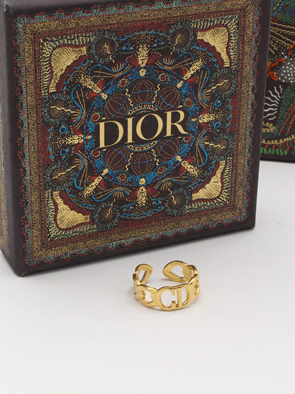 خاتم ديور سي دي ذهبي خواتم dior  