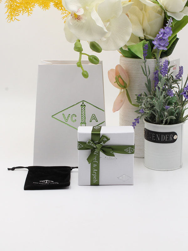 ملحقات فان كليف الاصلية للاساور و للاطقم هدايا van cleef