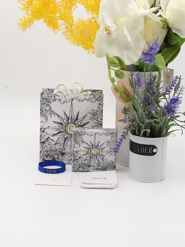 ملحقات ديور الاصلية ازرق ستار هدايا dior