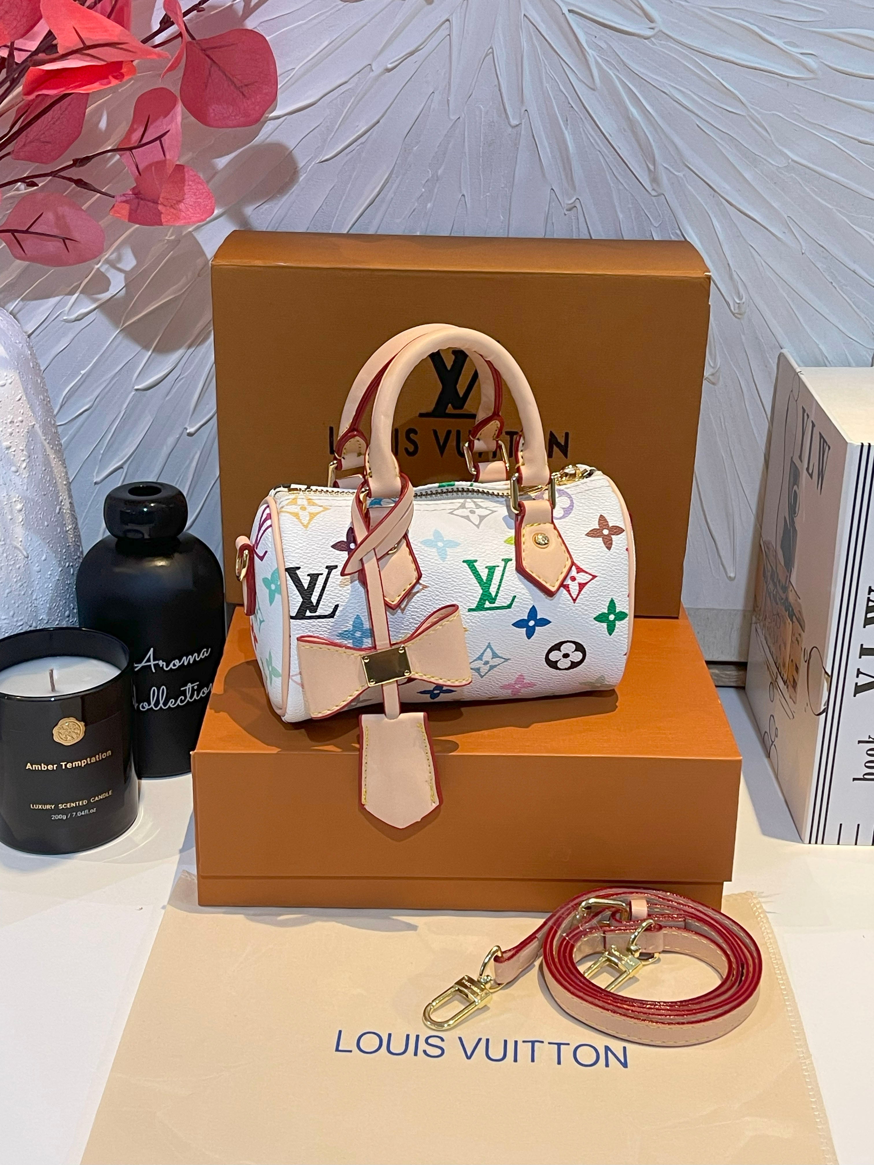 شنطة لويس فيتون صغيره انيقة شنط وحقائب louis vuitton bags ابيض