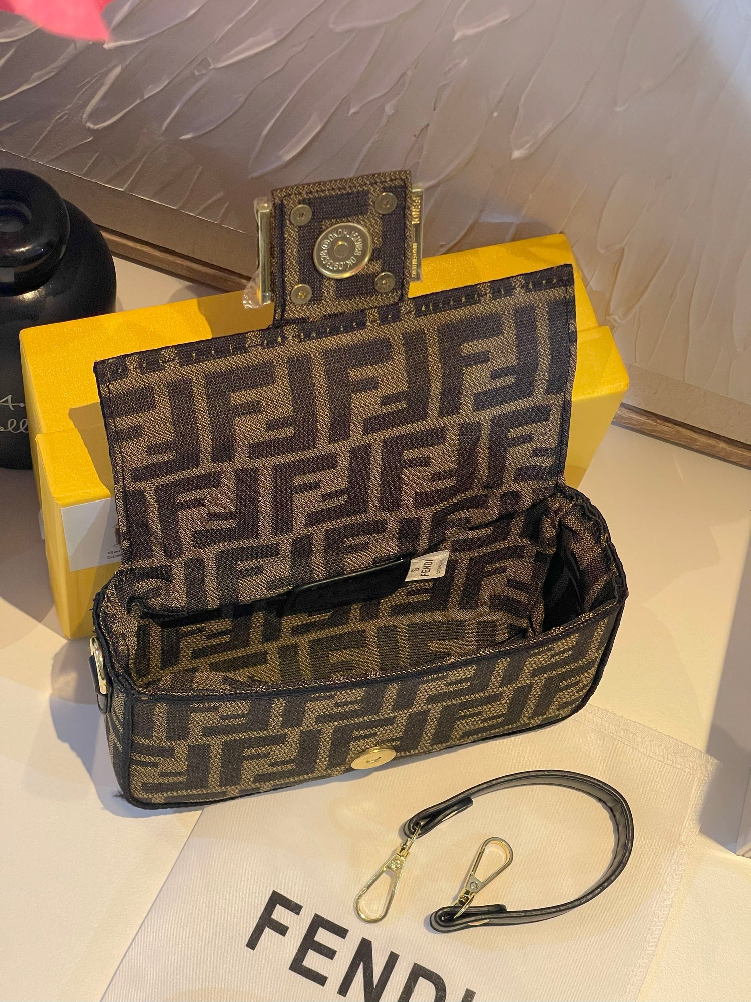شنطة فندي صغيره شنط وحقائب fendi bags