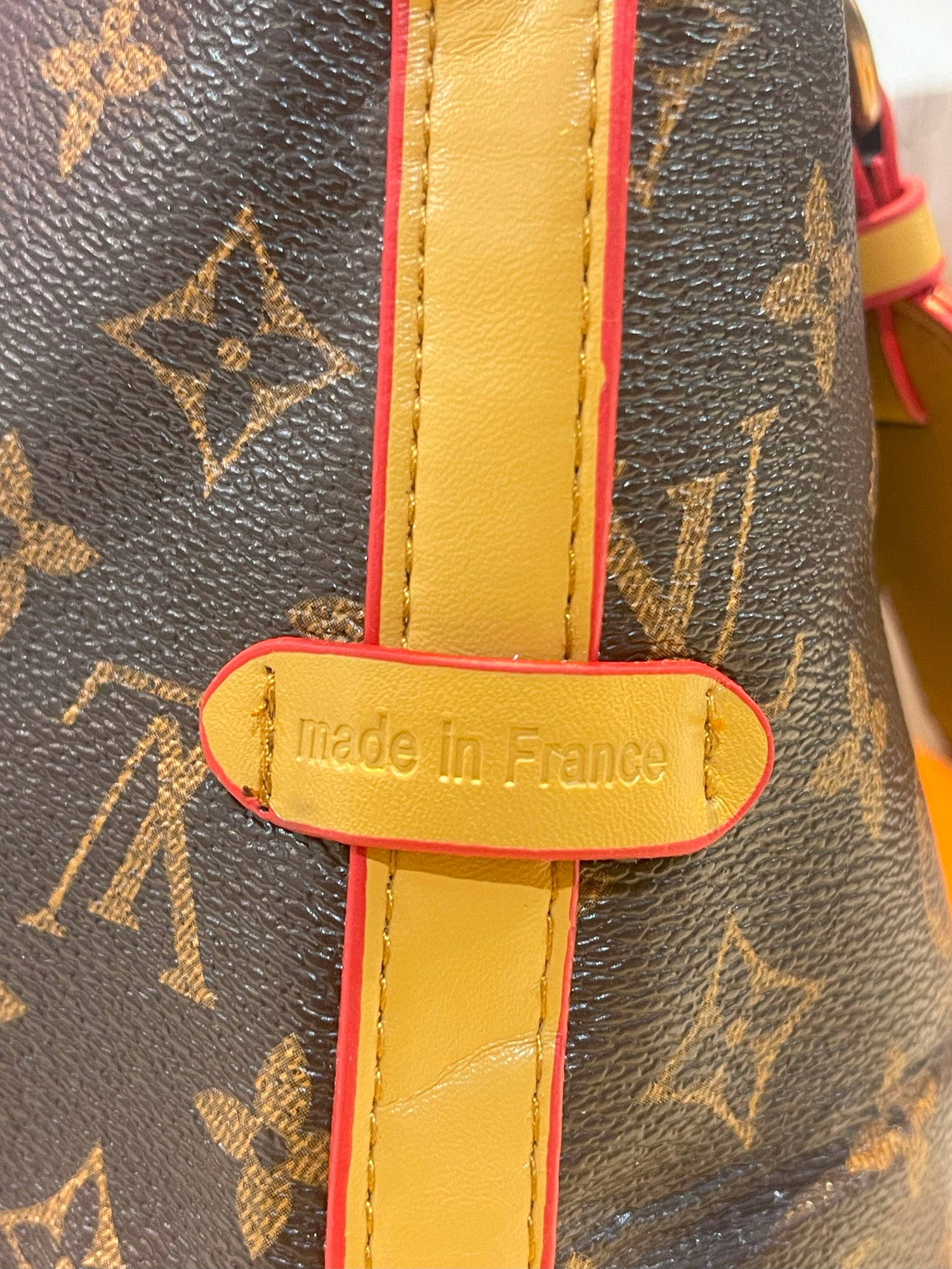 شنطة لويس فيتون بنيه متوسطه شنط وحقائب louis vuitton bags