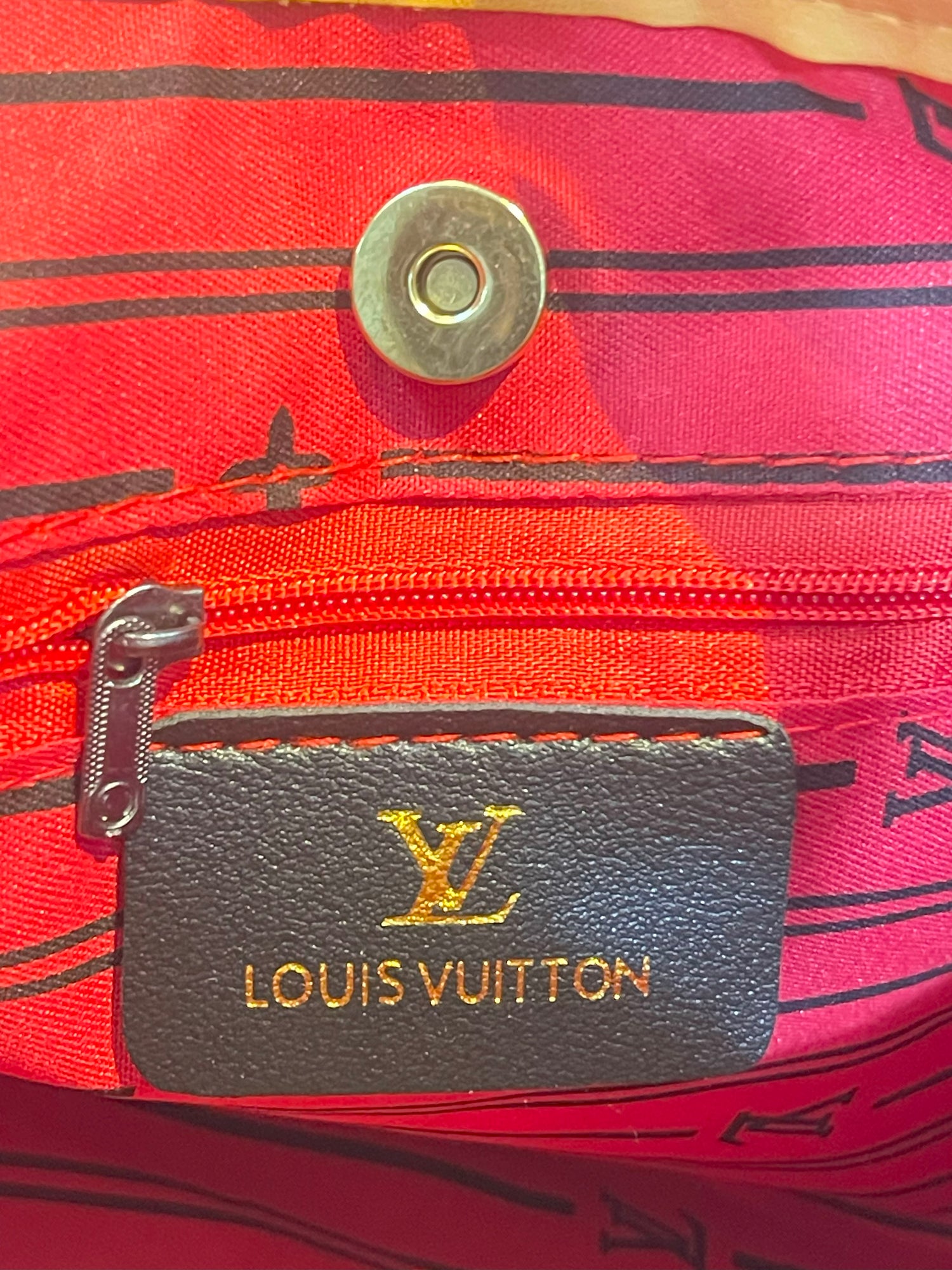 شنطة لويس فيتون بنيه متوسطه شنط وحقائب louis vuitton bags