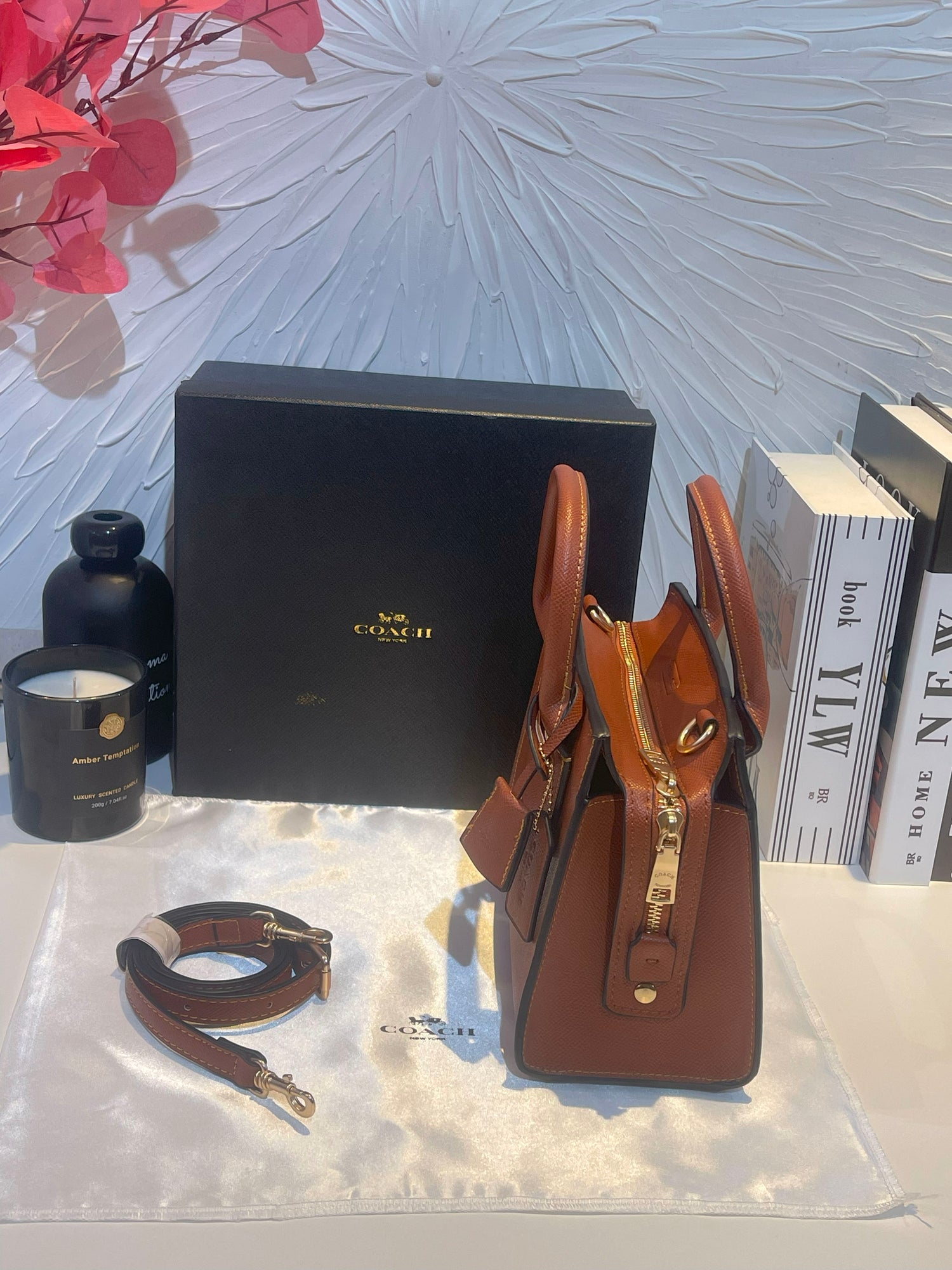 شنطة كوتش رقيلور متوسطه الحجم شنط وحقائب coach bags