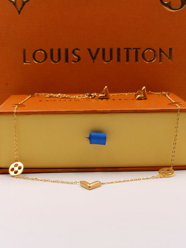 طقم لويس فيتون طويل اطقم louis vuitton  