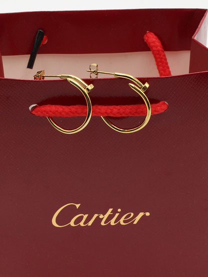 حلق كارتير مسمار لوقو وسط حلق CARTIER  