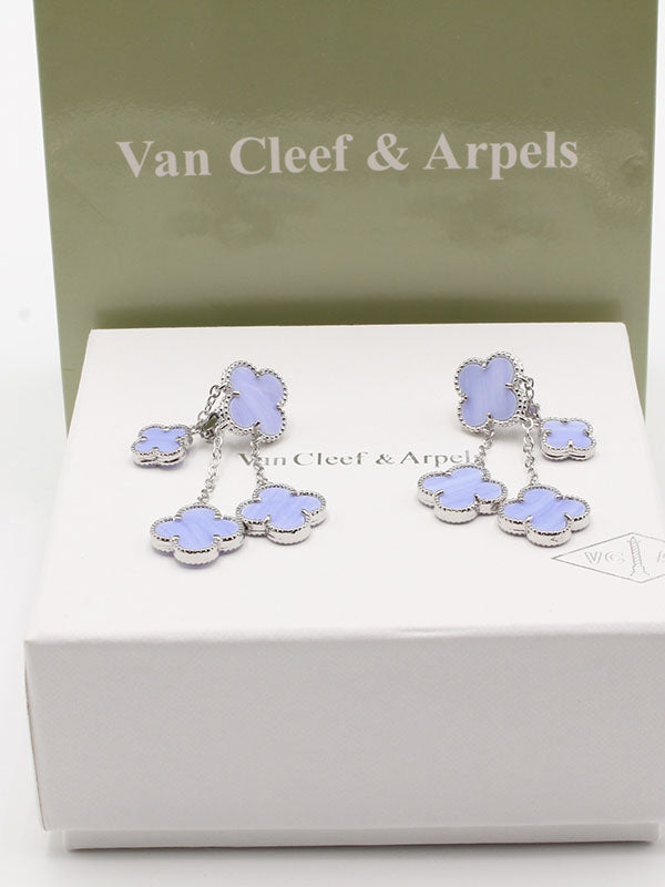 حلق فان كليف 4 ورود وسط حلق van cleef  