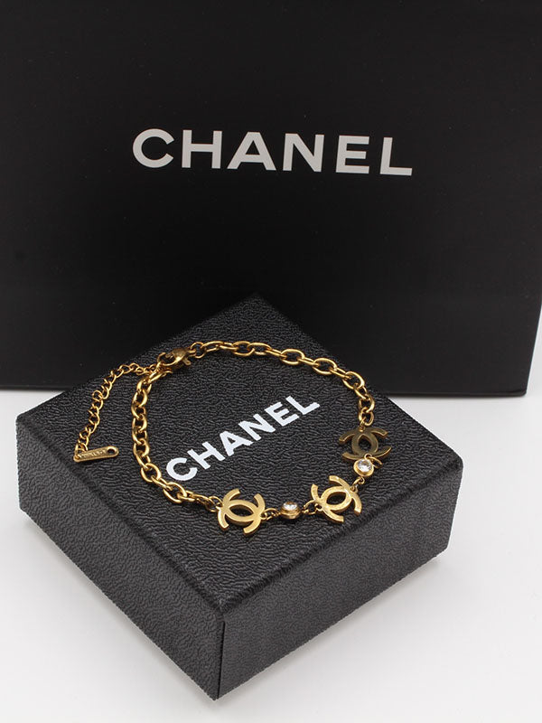 اسوارة شانيل ثري بندنتس لوقو اسواره chanel  