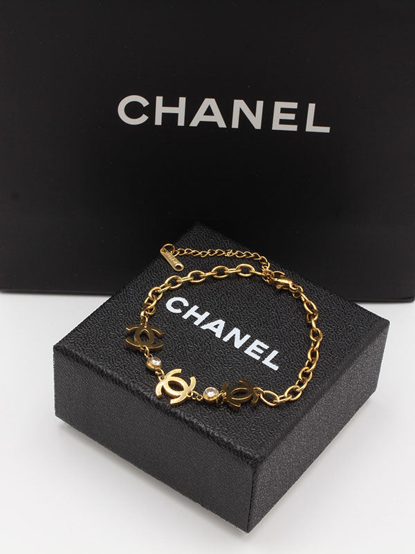 اسوارة شانيل ثري بندنتس لوقو اسواره chanel  