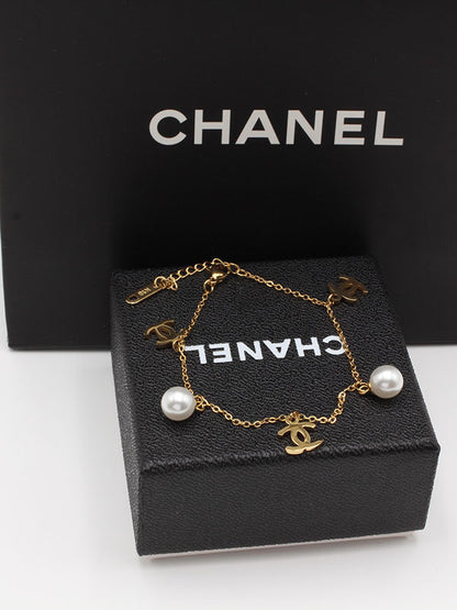 اسوارة شانيل لولو بيرل لوقو اسواره chanel ذهبي 